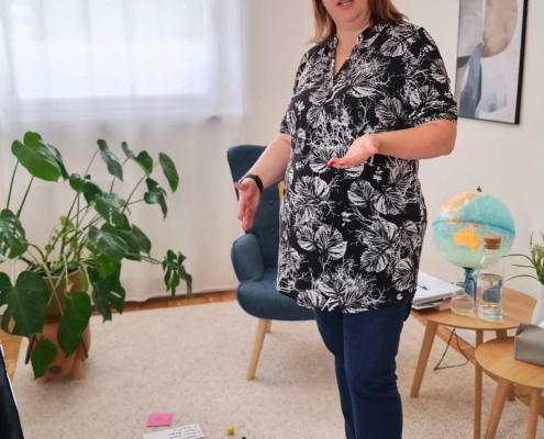 Auf was wartest du? Dass Liebe, Selbstwert und finanzielle Sicherheit dich finden?